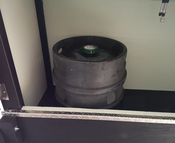 Fassaufnahme im Zapfbollerwagen für KEG-Fässer ohne aktive Kühlung